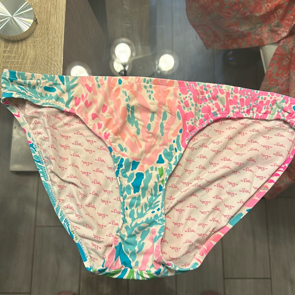 Lilly Pulitzer bikini bottom size medium GUC